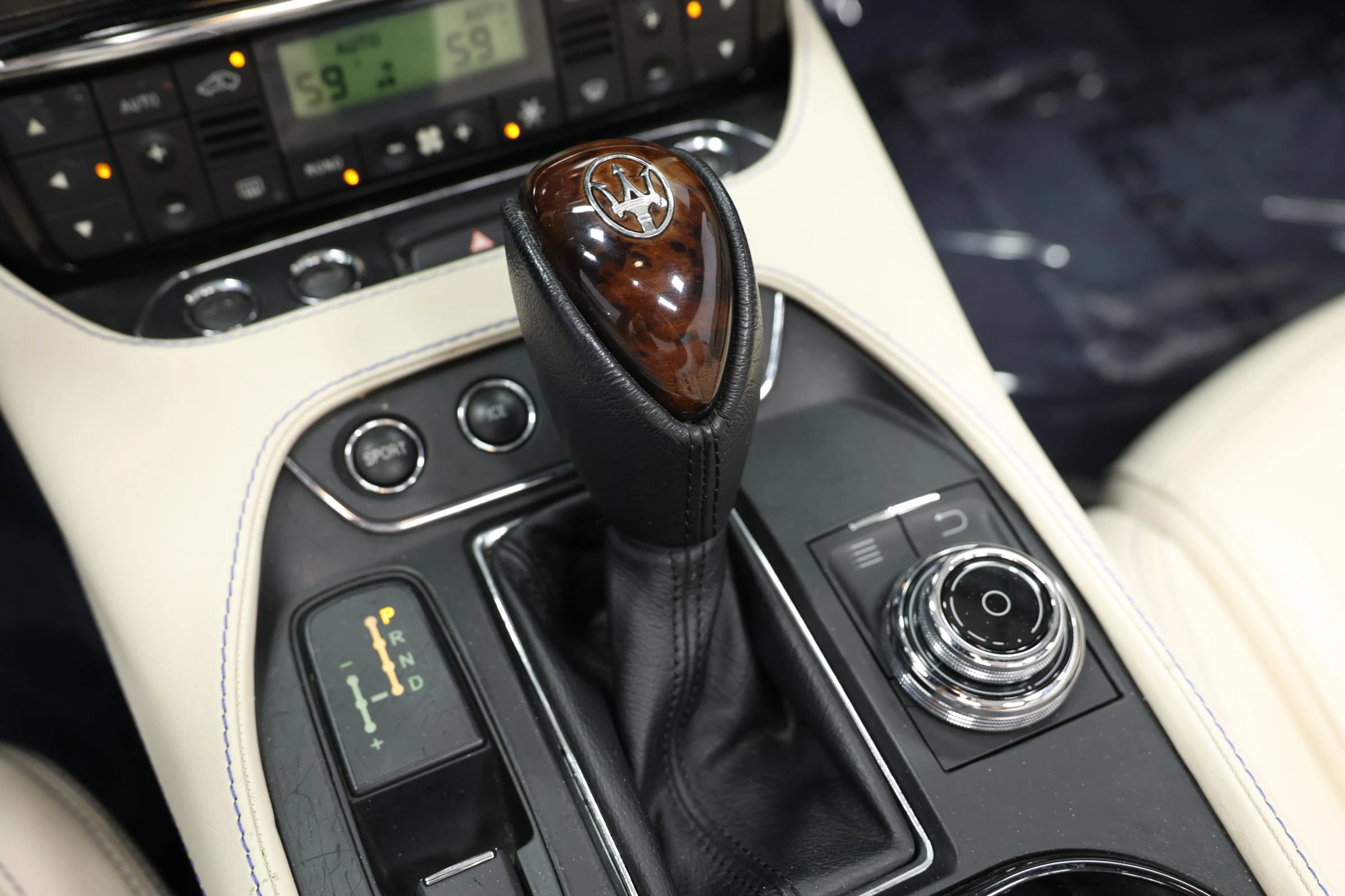Used 2018 Maserati GranTurismo Sport RWD image 45
