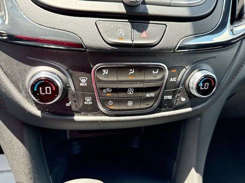 Used 2023 Chevrolet Equinox RS FWD image 19