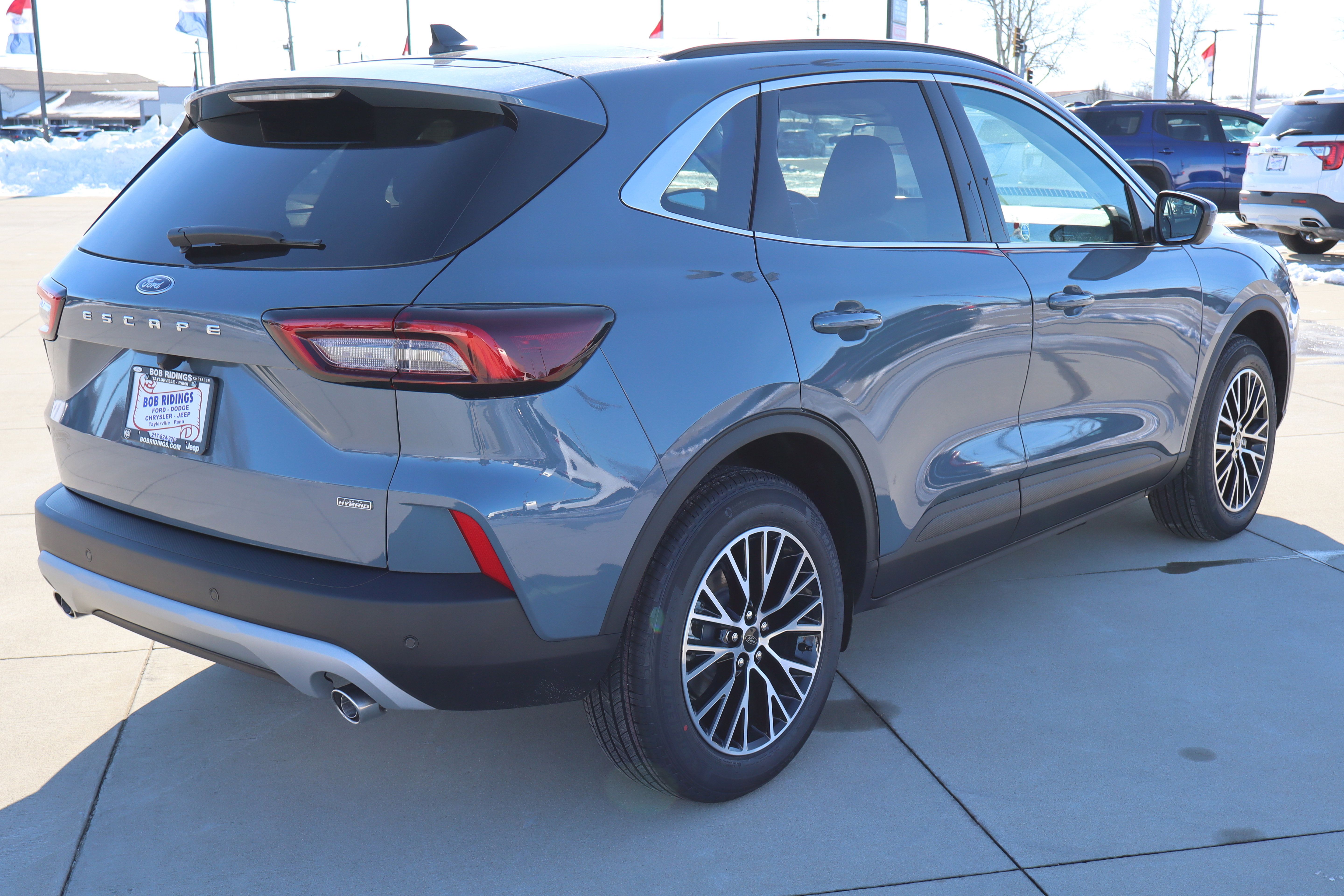 New 2025 Ford Escape SE w/ PHEV Premium Package FWD image 5