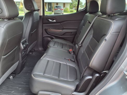 Used 2023 GMC Acadia Denali AWD/4WD image 15