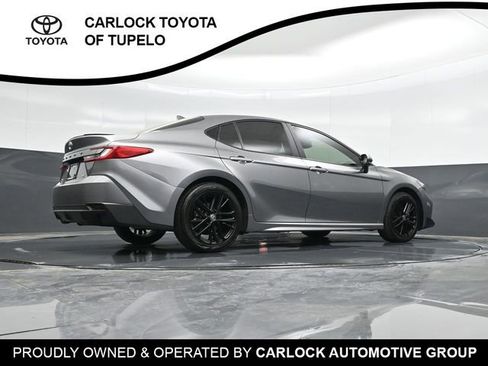Used 2025 Toyota Camry SE image 37