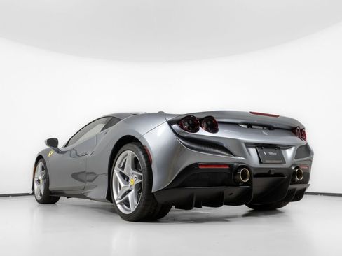 Used 2022 Ferrari F8 Tributo image 18