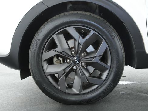 Used 2020 Kia Sportage S image 19