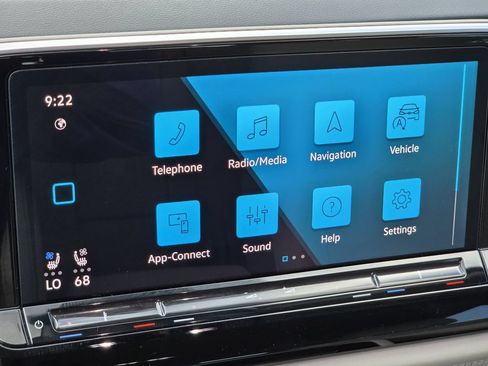 Used 2024 Volkswagen Atlas SE w/ Black Wheel Package FWD image 17