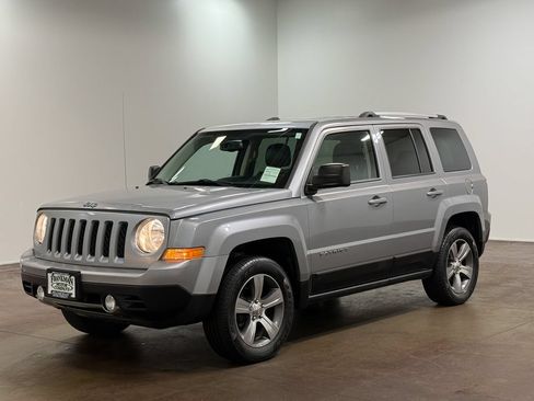 Used 2017 Jeep Patriot High Altitude AWD/4WD image 7