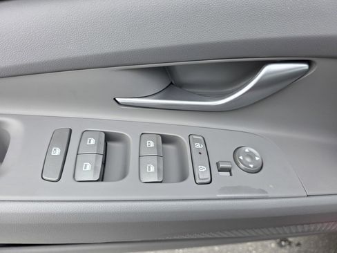 New 2025 Hyundai Elantra Sport image 21