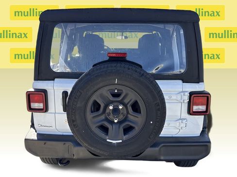 Used 2022 Jeep Wrangler Unlimited Sport image 30