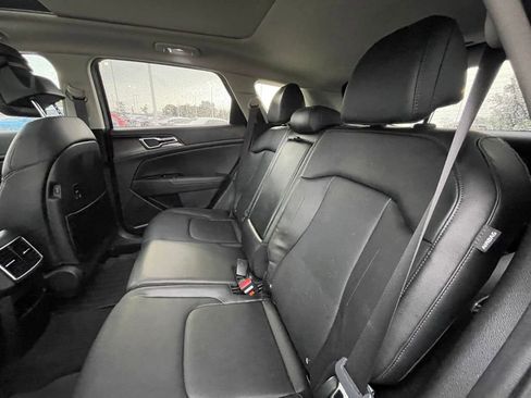Certified 2025 Kia Sportage EX w/ Premium Package FWD image 27