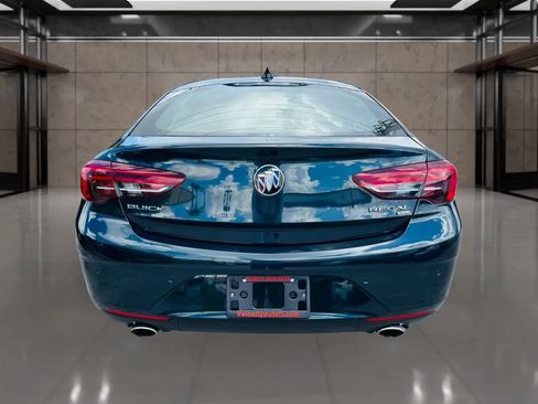Used 2018 Buick Regal Preferred w/ Driver Confidence Package #1 AWD/4WD image 4