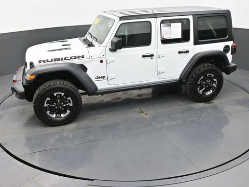 Used 2025 Jeep Wrangler Unlimited Rubicon image 44