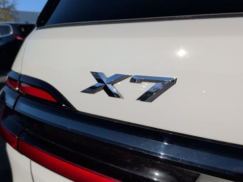 Certified 2025 BMW X7 xDrive40i w/ M Sport Package image 13