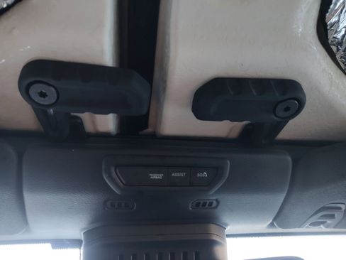 Used 2022 Jeep Gladiator Overland w/ Popular Equipment Package image 6