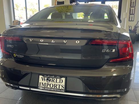 Used 2023 Volvo S90 B6 Ultimate w/ Protection Package Premier image 8