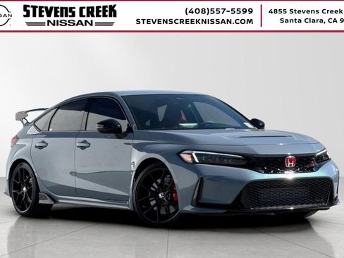 Used 2025 Honda Civic Type R image 1