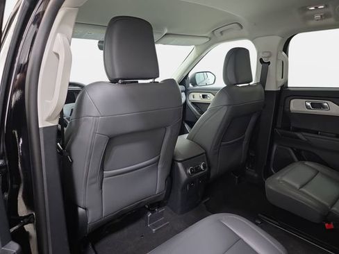 Used 2026 Ford Explorer Active w/ Active Comfort Package AWD/4WD image 12