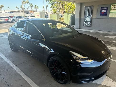 Used 2019 Tesla Model 3 Standard Range RWD image 3