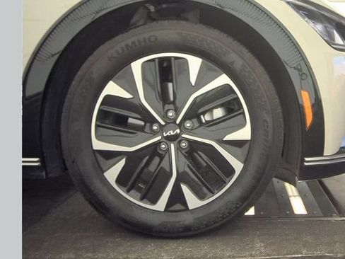 Certified 2024 Kia EV6 Wind w/ Wind Technology Package RWD image 10
