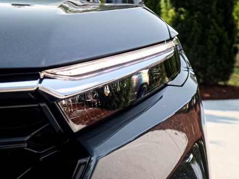 Used 2023 Honda CR-V EX-L image 6