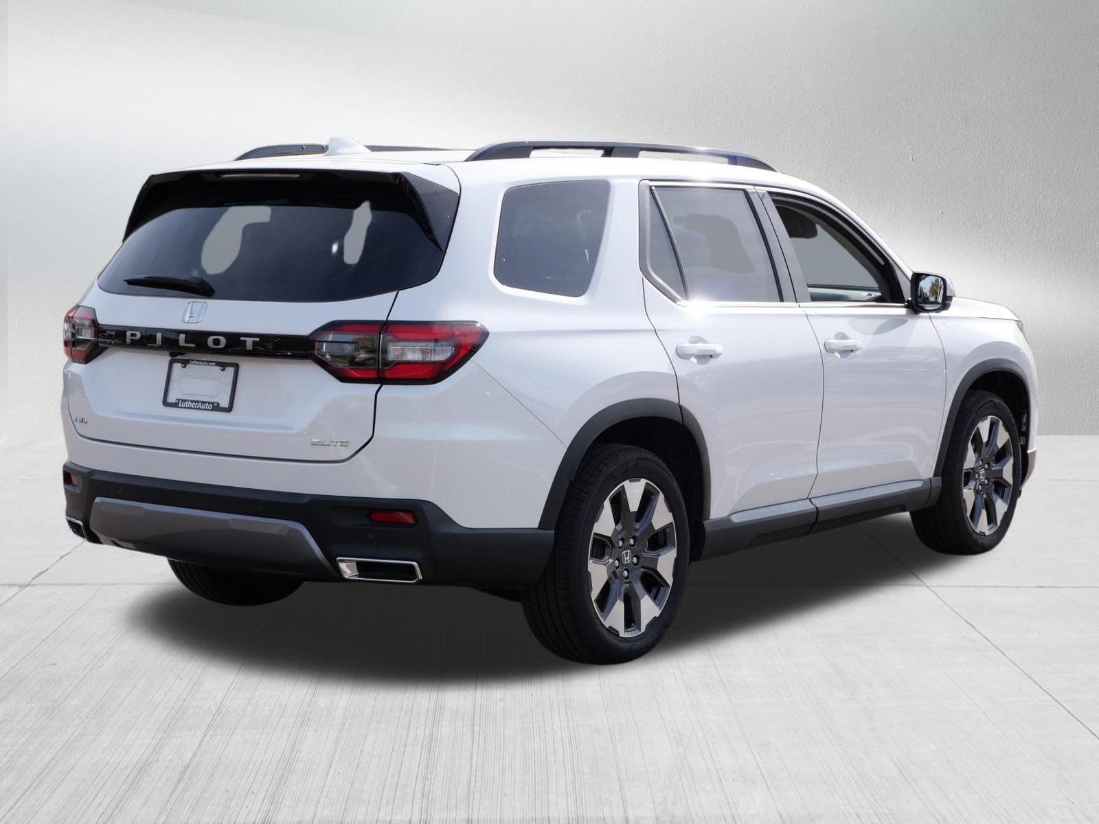 Used 2026 Honda Pilot Elite image 7