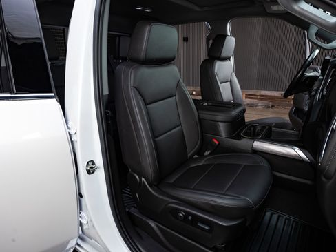 Used 2022 Chevrolet Silverado 2500 LTZ w/ LTZ Plus Package image 31