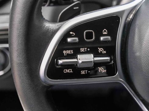 Certified 2021 Mercedes-Benz GLC 300 image 28