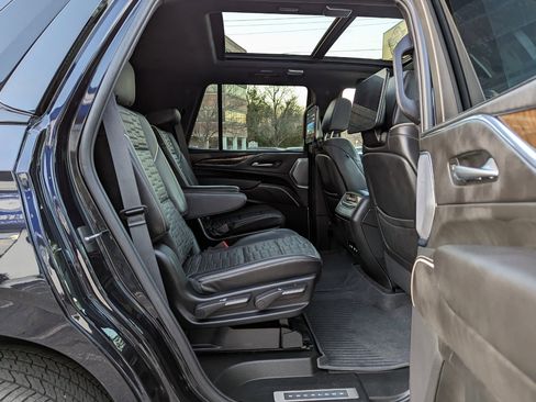 Used 2023 Cadillac Escalade Sport Platinum w/ LPO, Floor Liner Package image 35