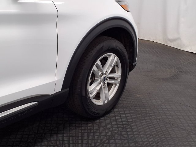 Used 2021 Ford Explorer XLT w/ Equipment Group 202A AWD/4WD image 30