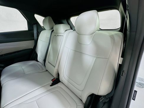 Used 2025 Hyundai Tucson Limited image 26