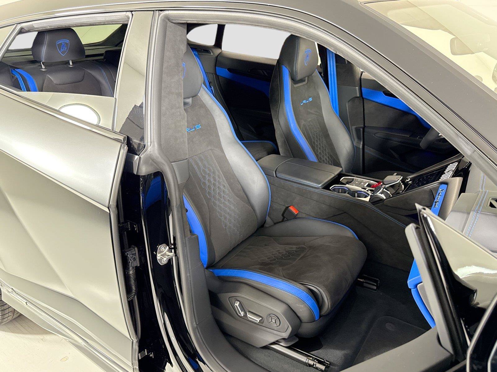 Used 2024 Lamborghini Urus S AWD/4WD image 29