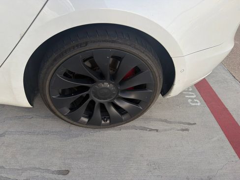 Used 2022 Tesla Model 3 Performance AWD/4WD image 9