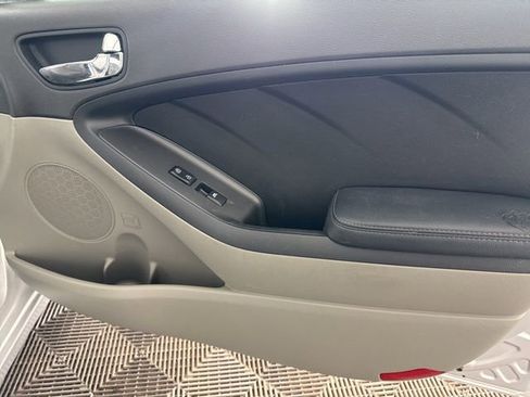 Used 2016 Kia Forte EX w/ EX Premium Package image 25