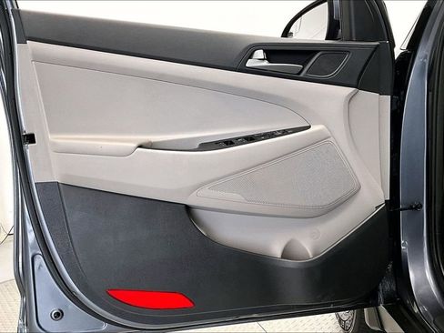 Used 2018 Hyundai Tucson SE AWD/4WD image 17