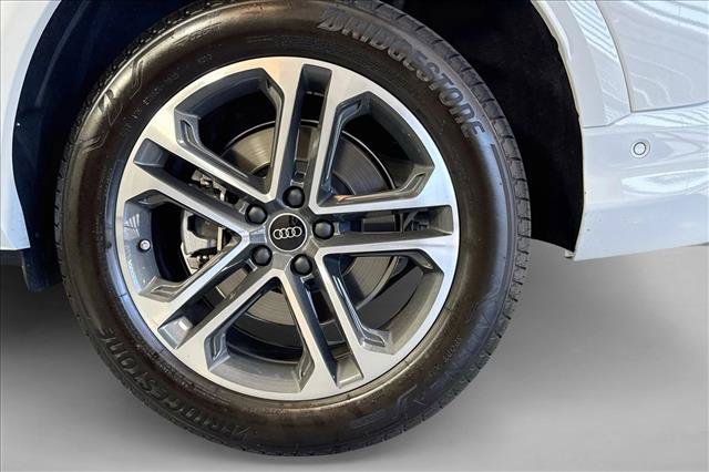 Used 2025 Audi Q5 Premium w/ Convenience Package AWD/4WD image 29