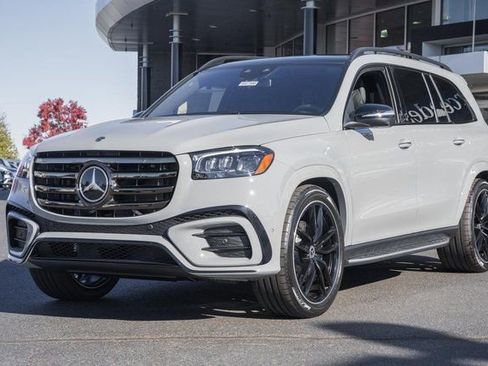 New 2026 Mercedes-Benz GLS 580 4MATIC image 3