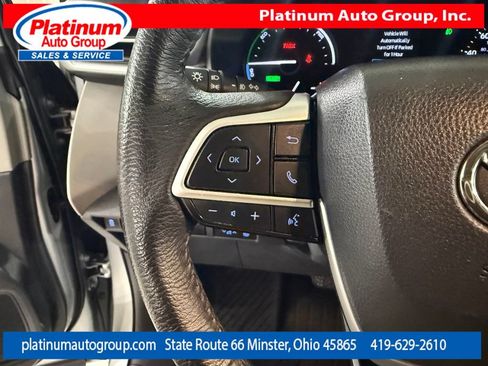 Used 2023 Toyota Sienna XLE AWD/4WD image 16