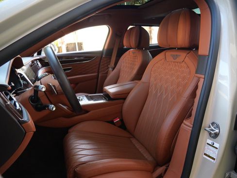 Used 2020 Bentley Flying Spur W12 w/ First Edition Specification image 18