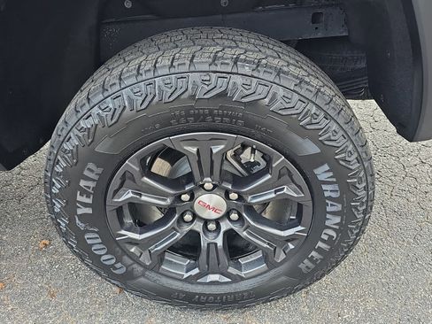 Used 2023 GMC Canyon Elevation w/ Convenience Package image 11