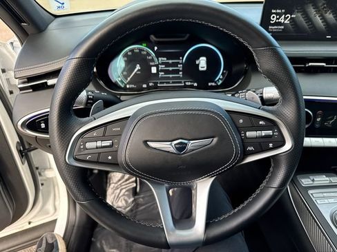 Used 2025 Genesis GV70 2.5T Sport Prestige w/ Sport Prestige Package image 32