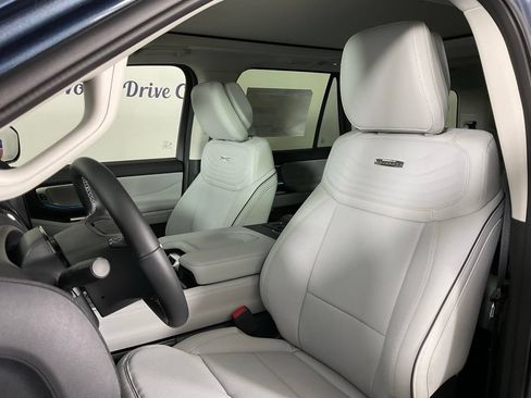 New 2027 Ford Expedition Platinum w/ Platinum Ultimate Package AWD/4WD image 14