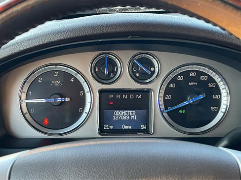 Used 2014 Cadillac Escalade Premium image 12