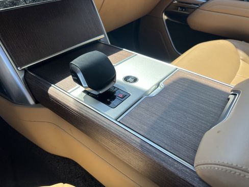 Certified 2025 Land Rover Range Rover Long Wheelbase SE image 26