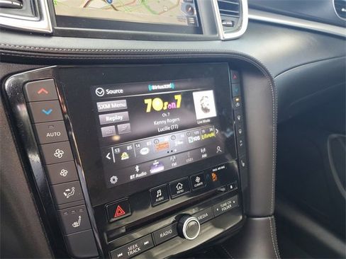 Used 2020 INFINITI QX50 Luxe w/ Navigation Package image 18