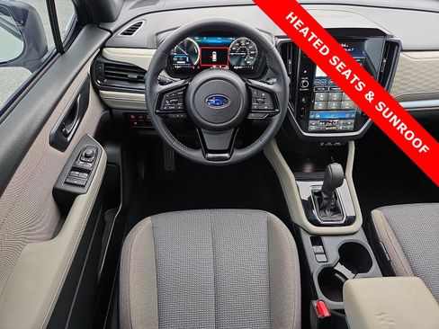 Used 2025 Subaru Forester Premium AWD/4WD image 11