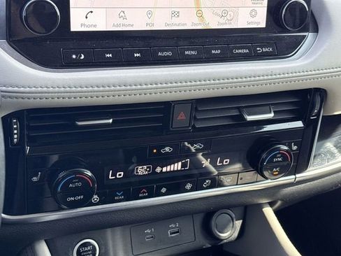 Used 2022 Nissan Rogue SL w/ SL Premium Package image 24