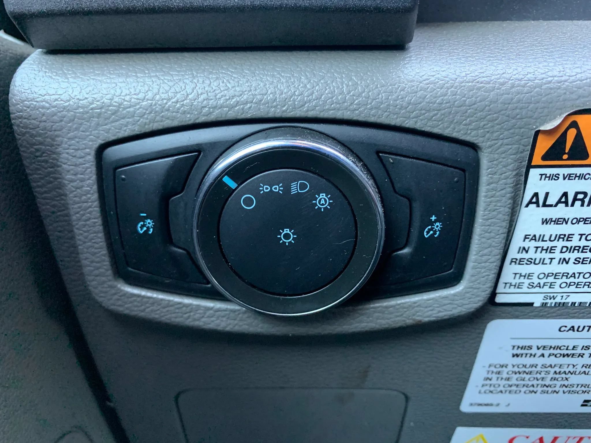Used 2020 Ford F550 2WD Regular Cab Super Duty image 22