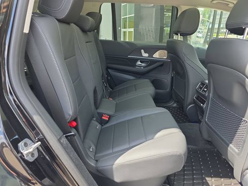Used 2026 Mercedes-Benz GLS 450 4MATIC image 15