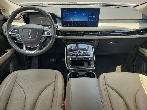 Certified 2023 Lincoln Nautilus FWD w/ Premium Package image 8