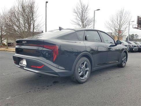 New 2025 Kia K4 LXS image 4