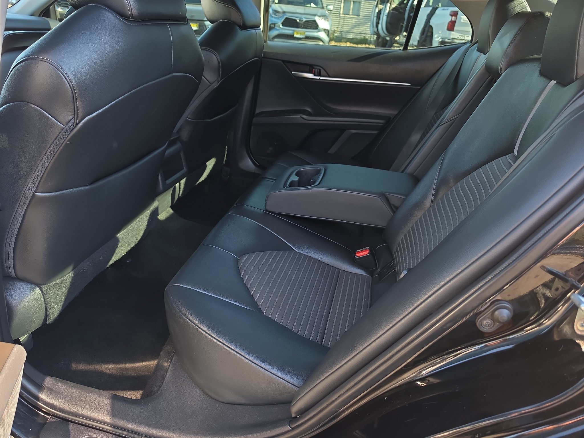 Certified 2021 Toyota Camry SE w/ Cold Weather Package FWD image 17