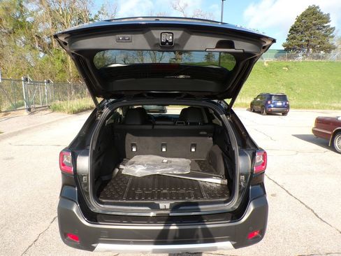 Used 2024 Subaru Outback Touring XT AWD/4WD image 10